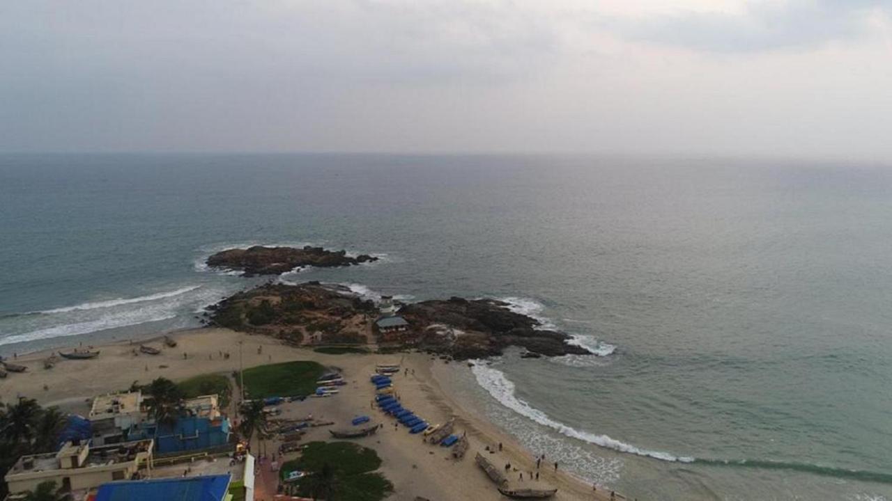 Seaface Beach Resort Kovalam Exterior photo